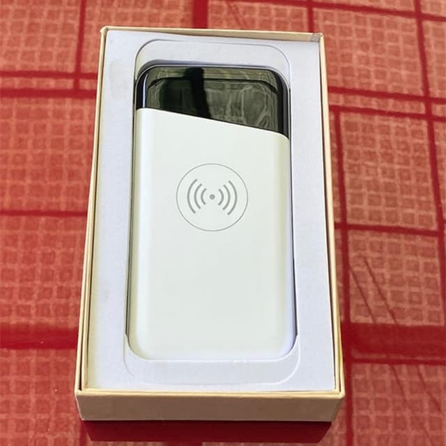 Wireless power bank